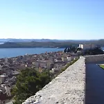 Sea View Spacious Archipelago Apartment *