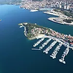 Sea View Spacious Archipelago Apartment Sibenik