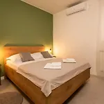 Sea View Spacious Archipelago Apartment Sibenik