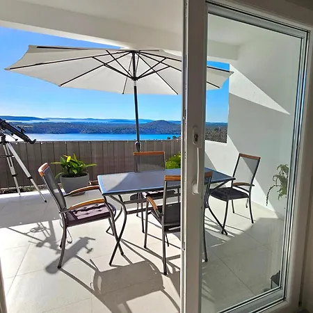 Sea View Spacious Archipelago *