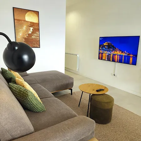 아파트 Sea View Spacious Archipelago 시베니크