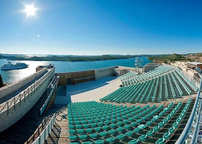 Sea View Spacious Archipelago 시베니크