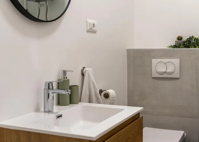 Sea View Spacious Archipelago 아파트 시베니크