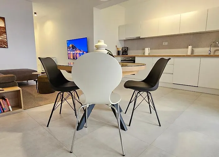 Sea View Spacious Archipelago * 시베니크